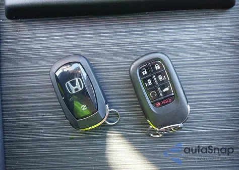 2025 Honda Odyssey Touring из США, поврежденный, VIN 5FNRL6H85SB088513